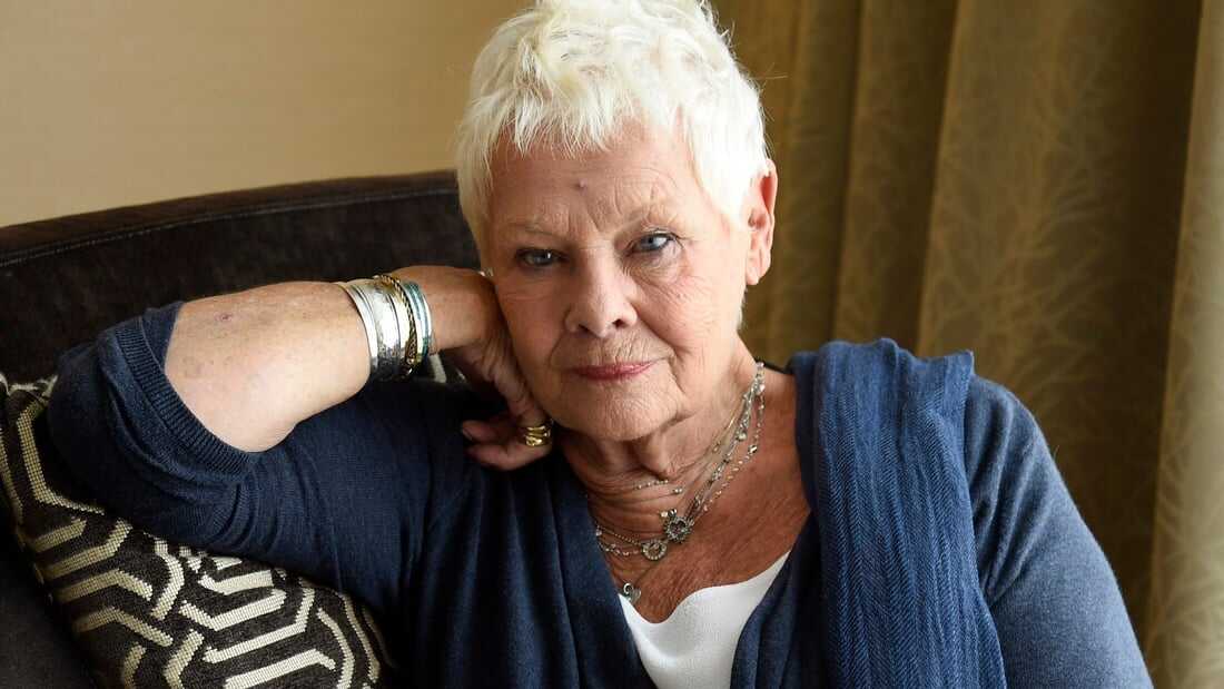 Judi Dench - 5'1"