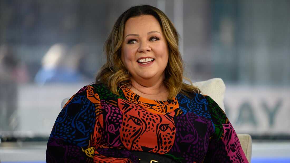 Melissa McCarthy - 5'2"