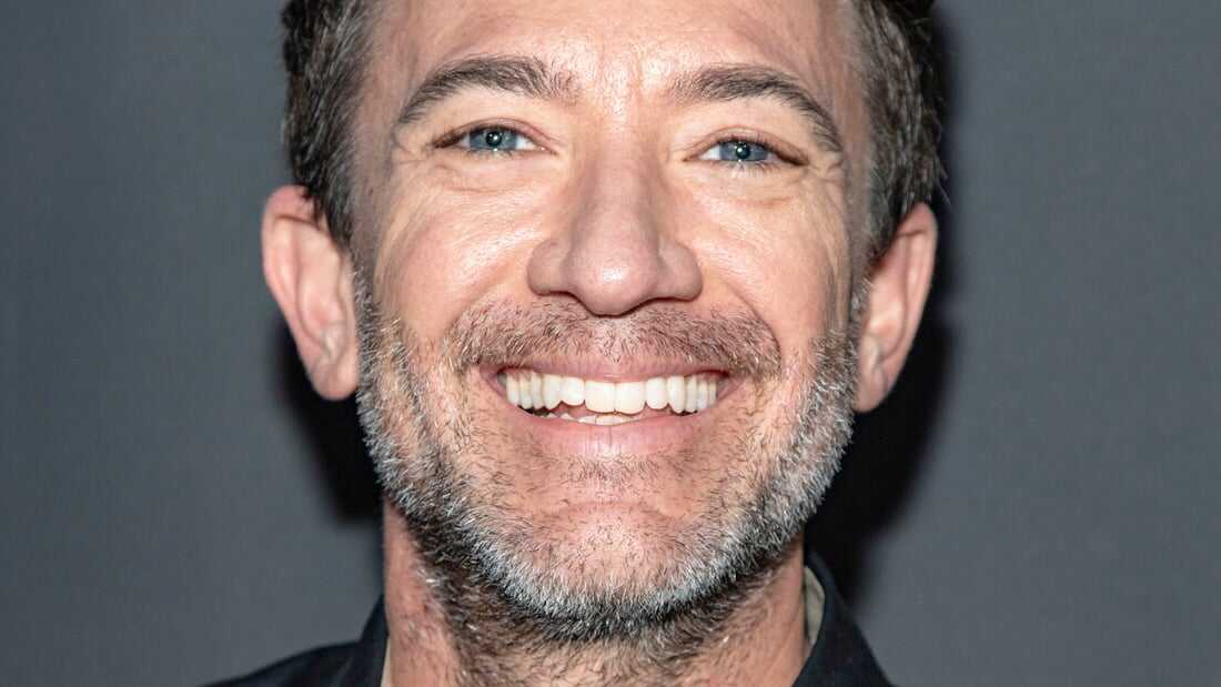 David Faustino - 5’3”