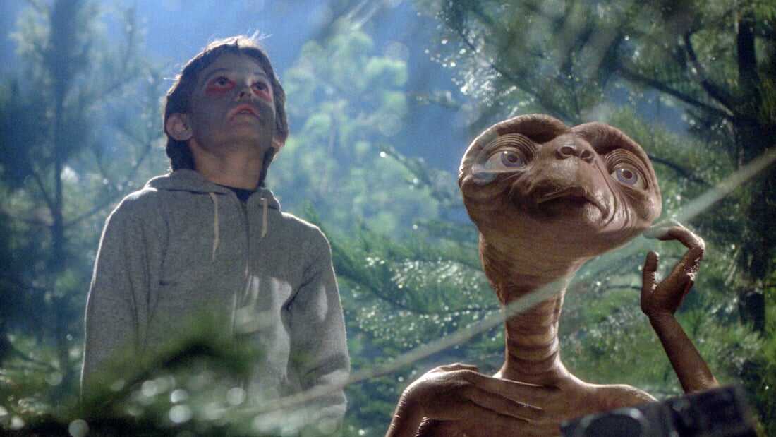 E.T. (E.T. the Extra-Terrestrial) 
