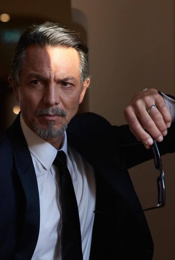 Benjamin Bratt