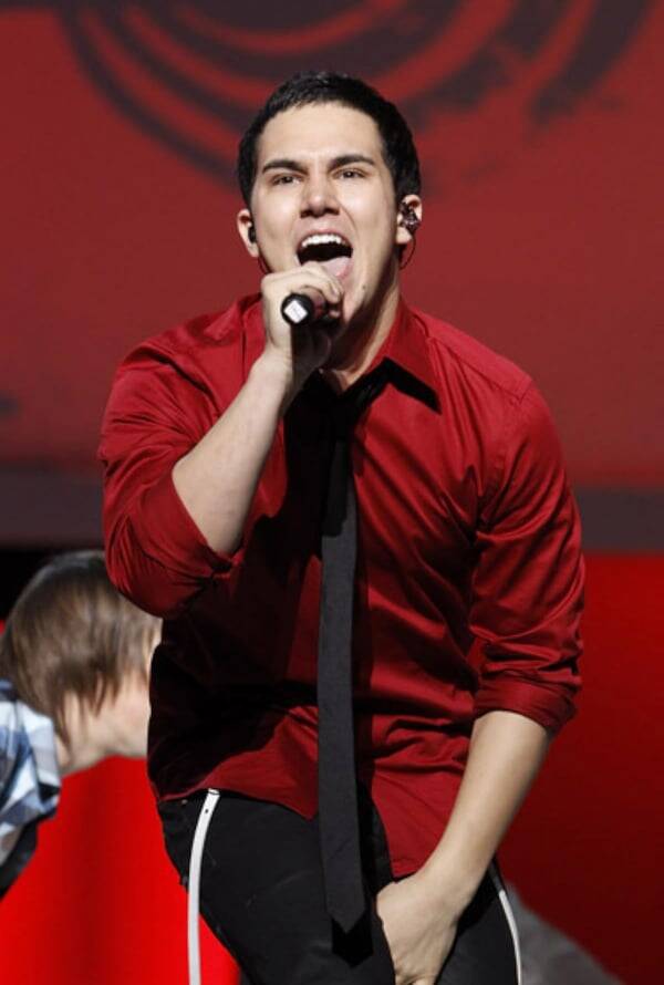 Carlos Roberto PenaVega