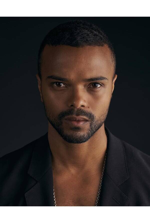 Eka Darville