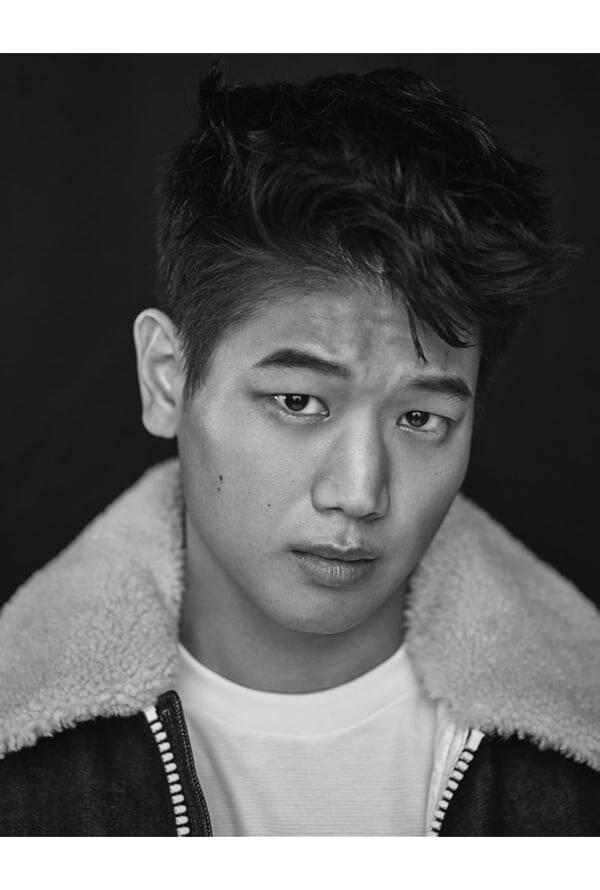 Ki Hong Lee