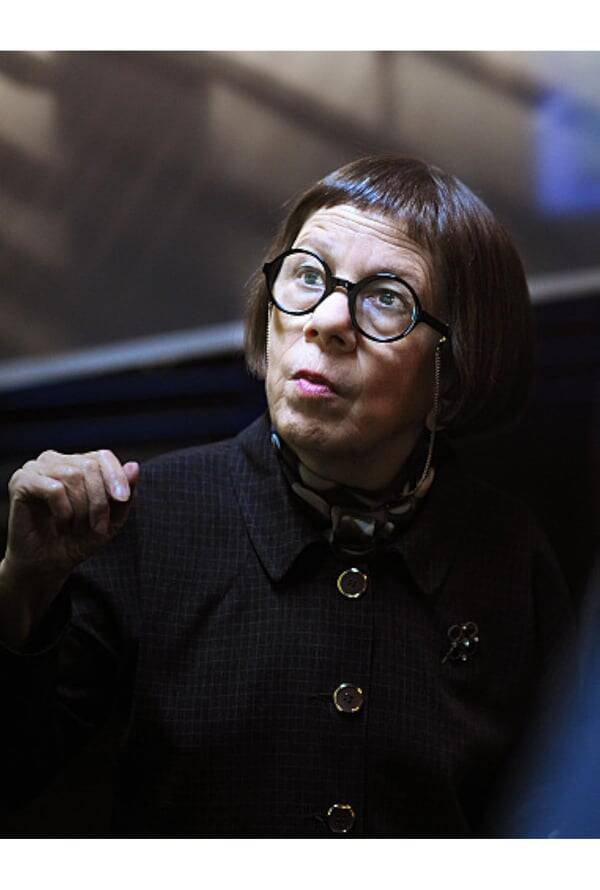 Linda Hunt