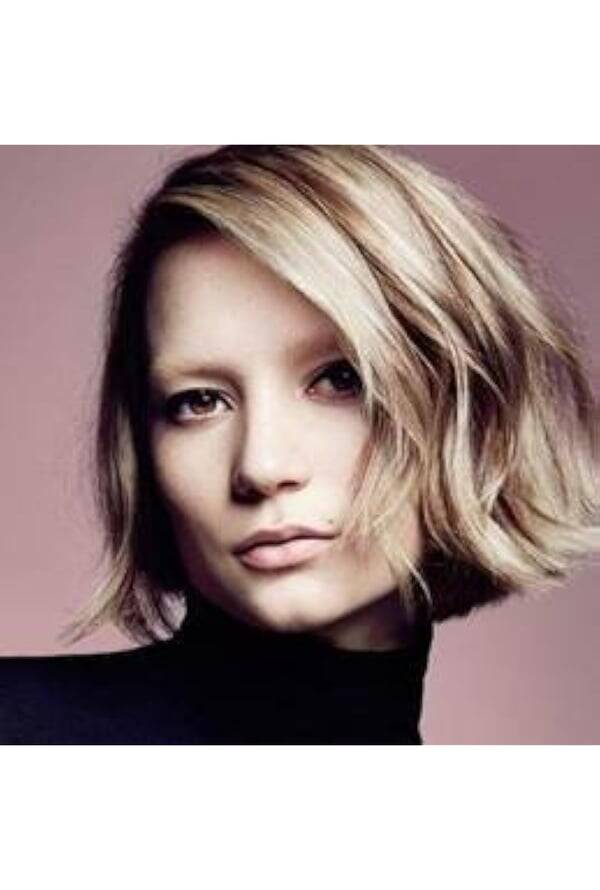 Mia Wasikowska