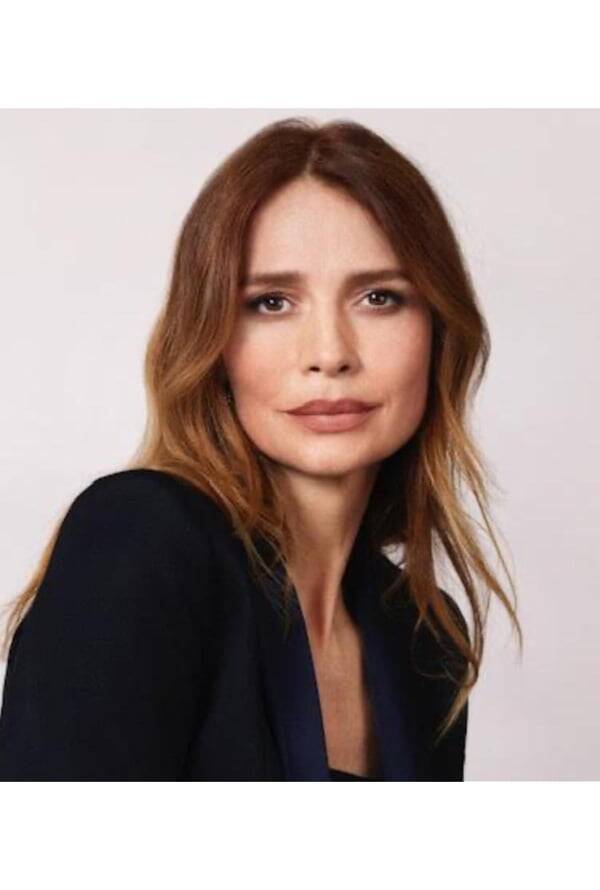 Saffron Burrows