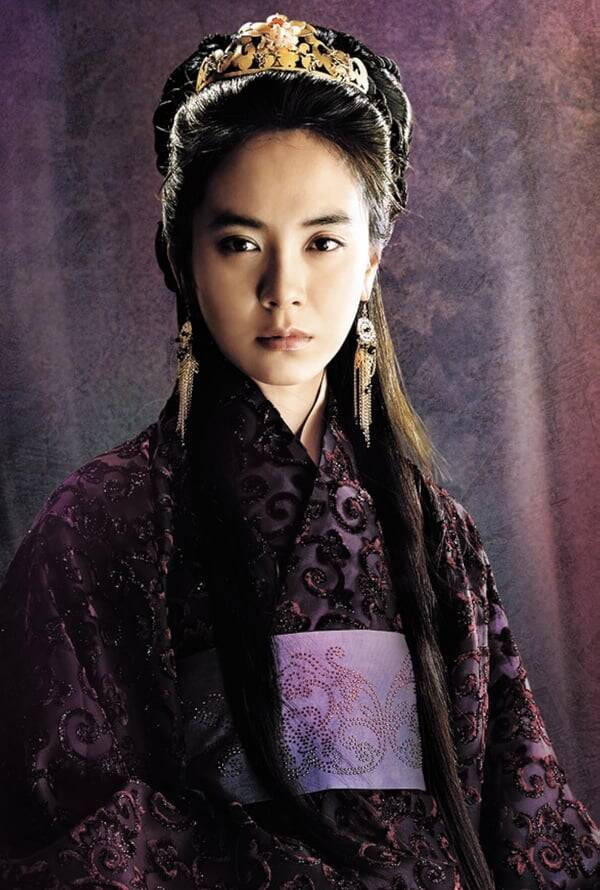 Song Ji-hyo